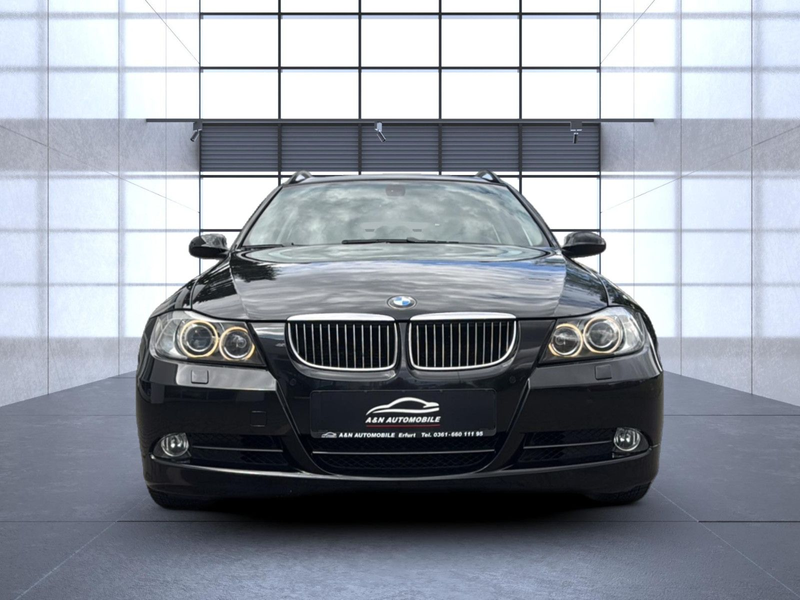 BMW 330 3 Touring 330 i+XENON+NAVI+LEDER+PDC+AHK+ALU — photo 2