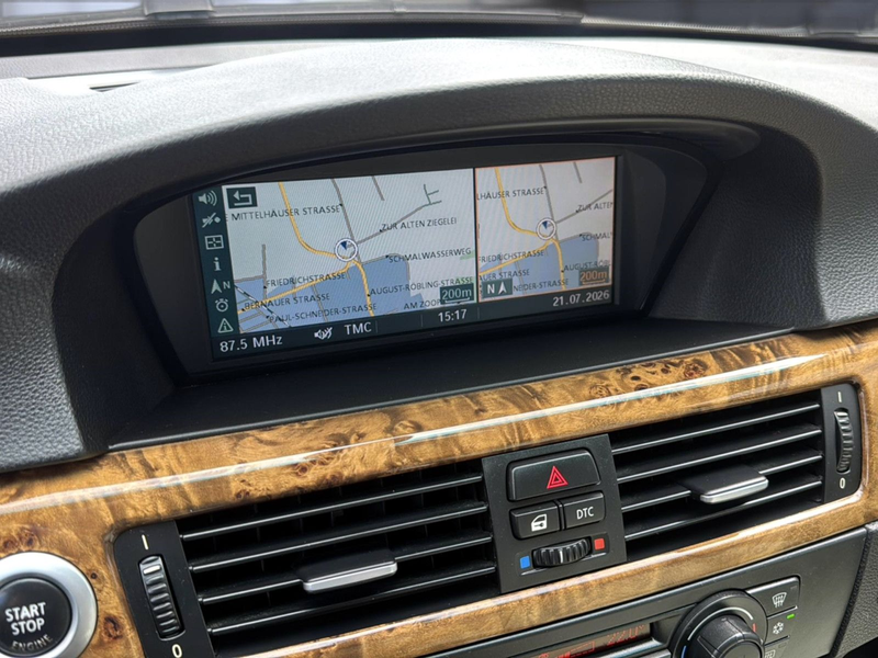 BMW 330 3 Touring 330 i+XENON+NAVI+LEDER+PDC+AHK+ALU — photo 20
