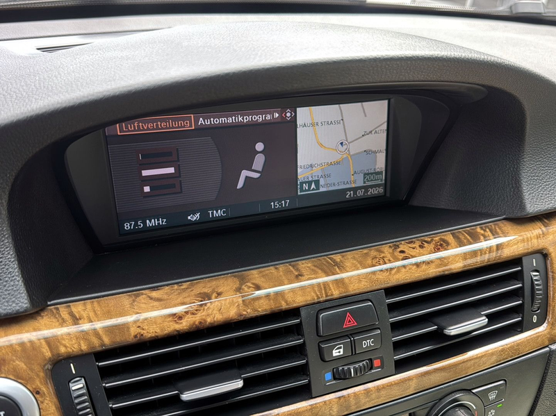 BMW 330 3 Touring 330 i+XENON+NAVI+LEDER+PDC+AHK+ALU — photo 22