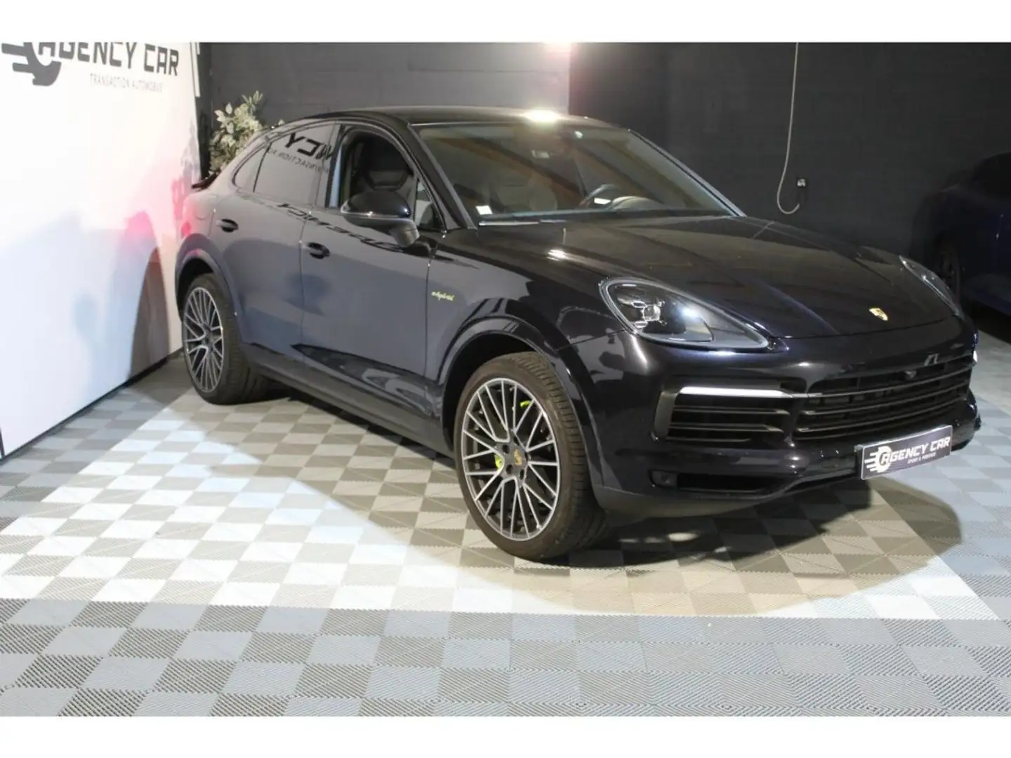 Porsche Cayenne Coupé 3.0i V6 462ch Tiptronic S E-Hybrid Schwarz - 2