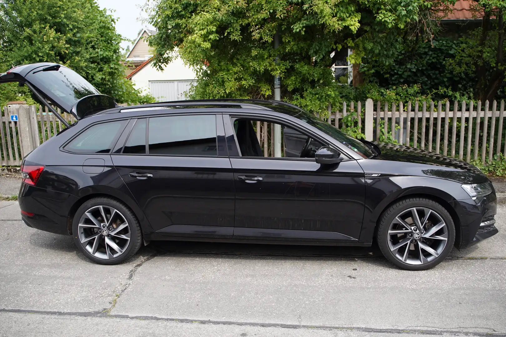 Skoda Superb Superb Combi 1.4 TSI iV DSG Sportline Schwarz - 2