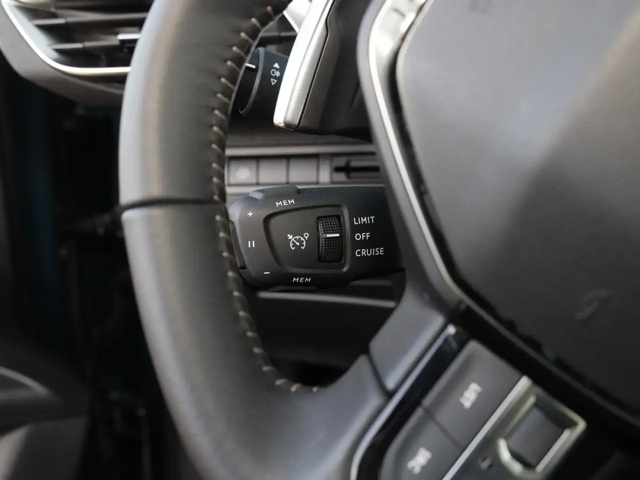 Peugeot 3008 Active Pack 7