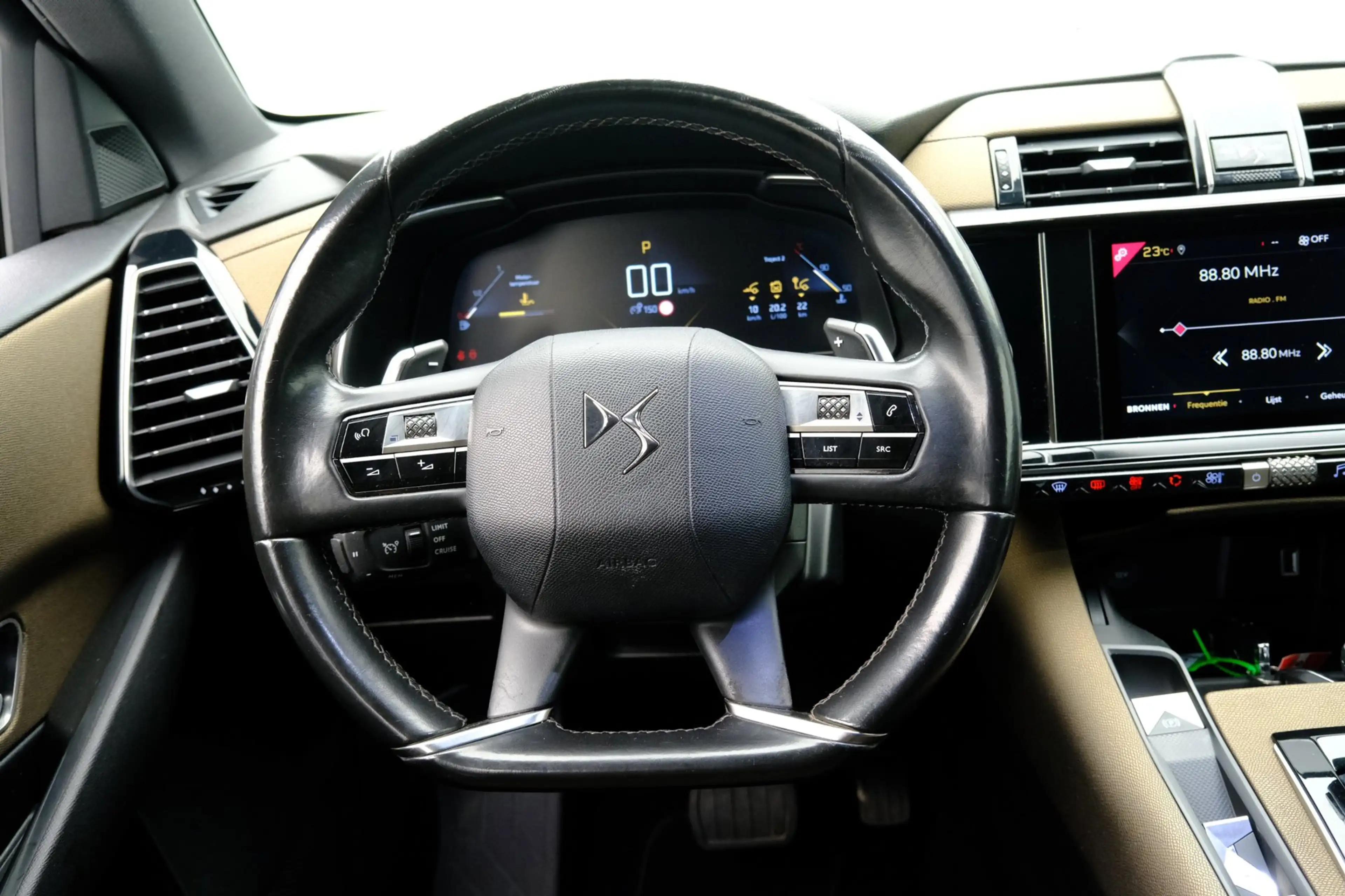 DS Automobiles DS 7 Crossback 1.6 PureTech Be Chic — photo 9