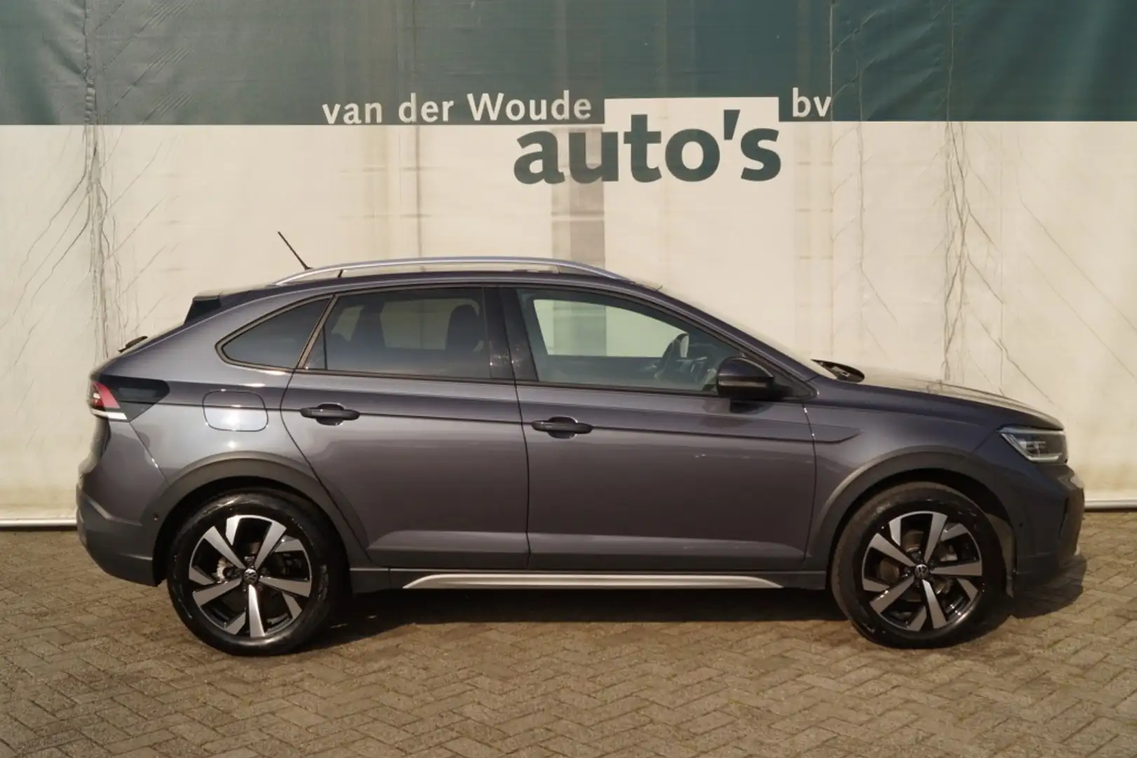 Volkswagen Taigo 1.0 TSI 110pk DSG Life Business -LED-ECC-CAM- Grijs - 2