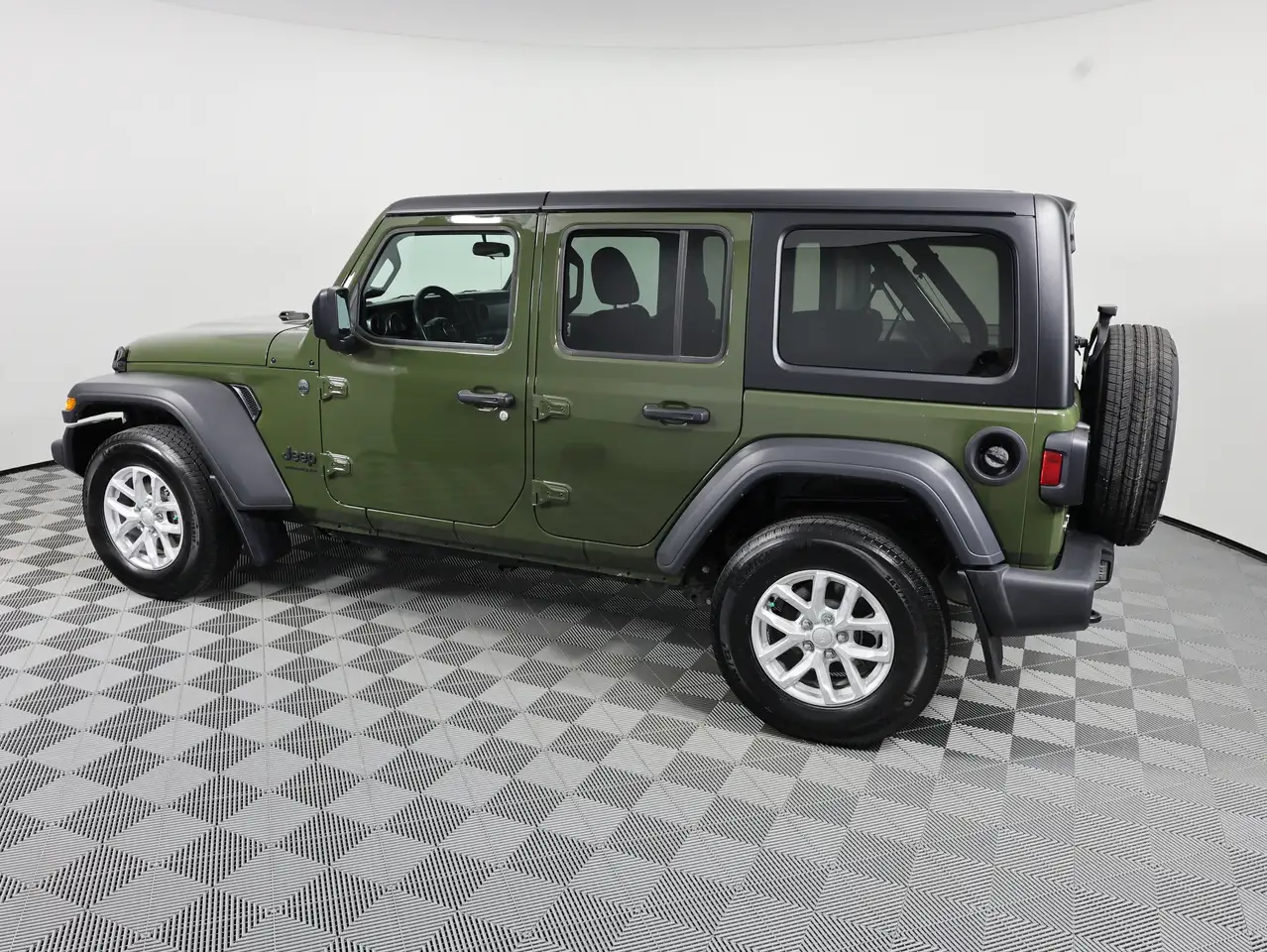 Jeep Wrangler photo Jeep Wrangler