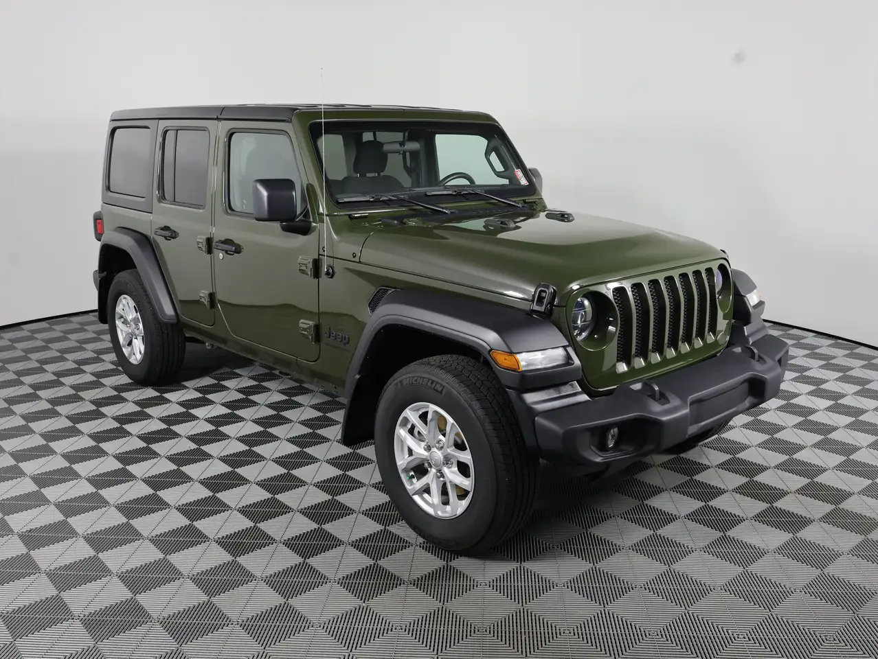 Jeep Wrangler photo Jeep Wrangler