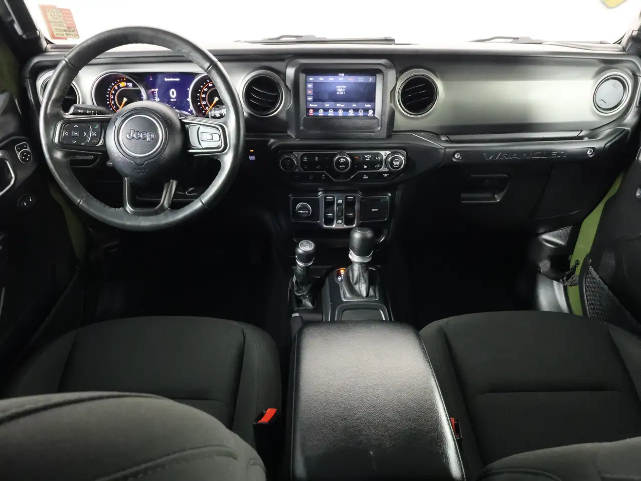 Jeep Wrangler photo Jeep Wrangler