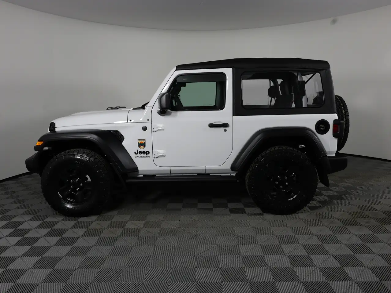 Jeep Wrangler снимка Jeep Wrangler