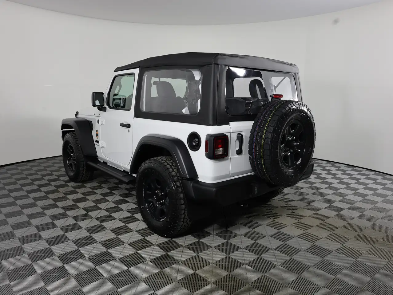 Jeep Wrangler снимка Jeep Wrangler