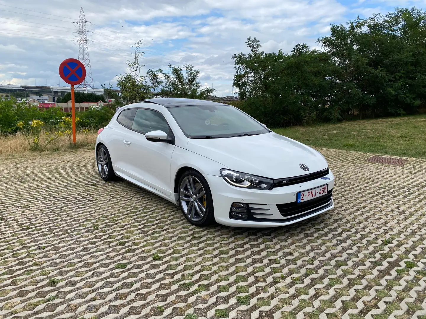 Volkswagen Scirocco 2.0 TSI (BlueMotion Technology) - 1