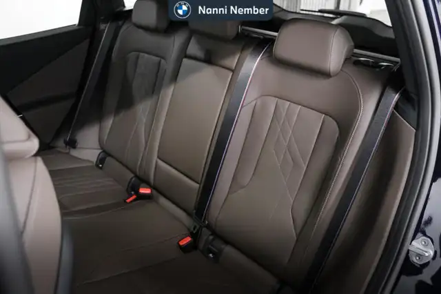 BMW X3 view 10