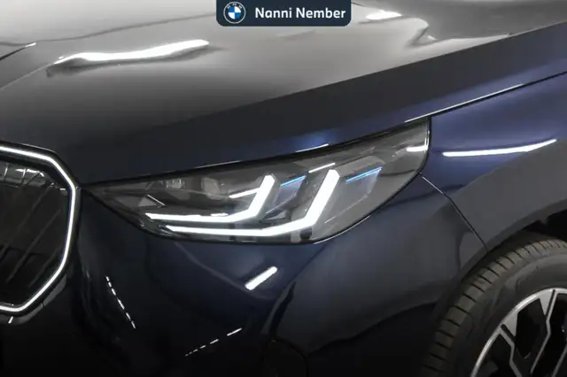BMW X3 view 3