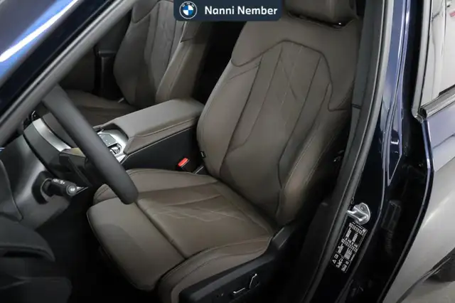 BMW X3 view 8