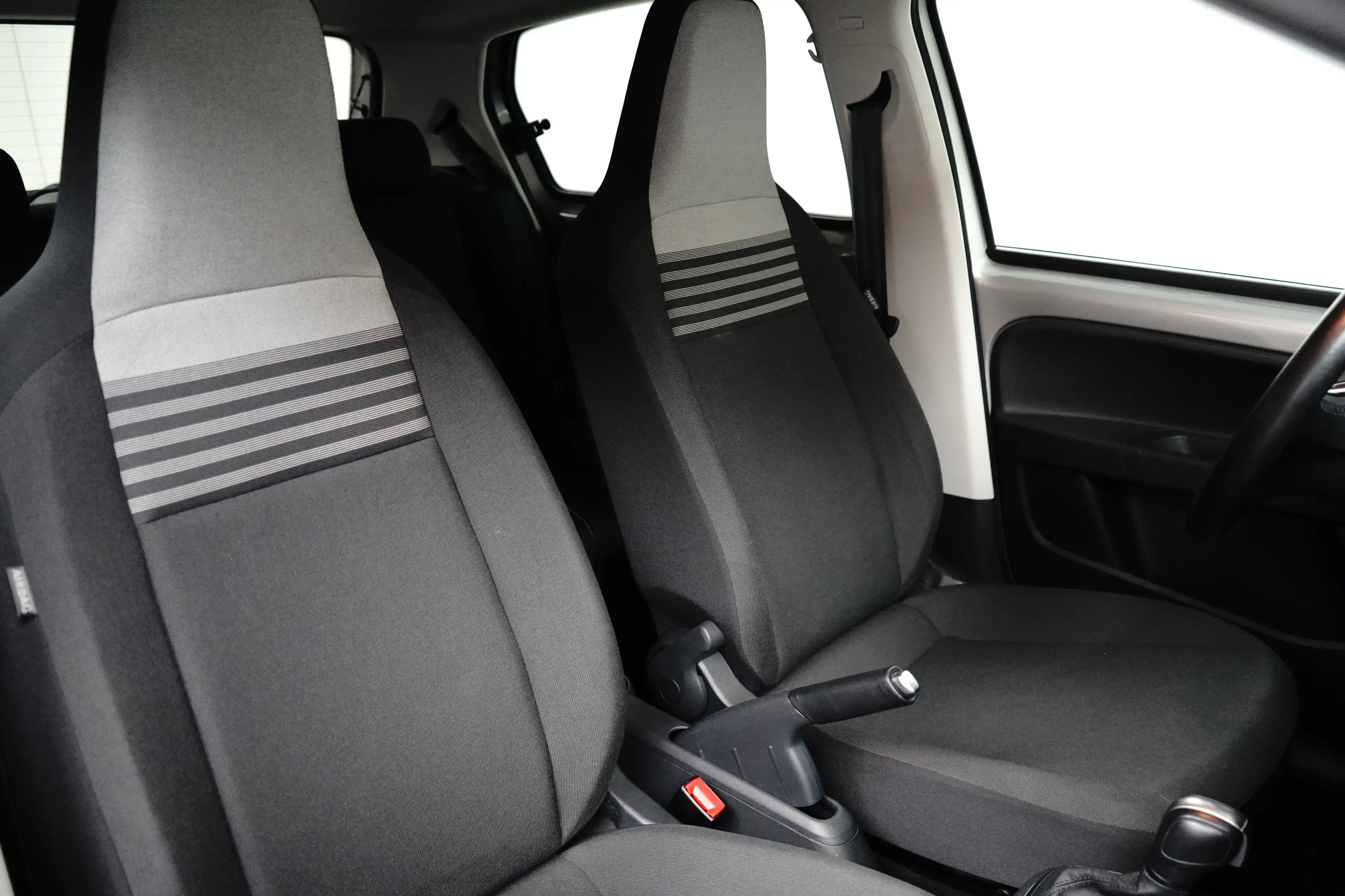 Volkswagen e-up! Style | CLIMATE + CRUISE CONTROL | CAMERA | CCS | — photo 6