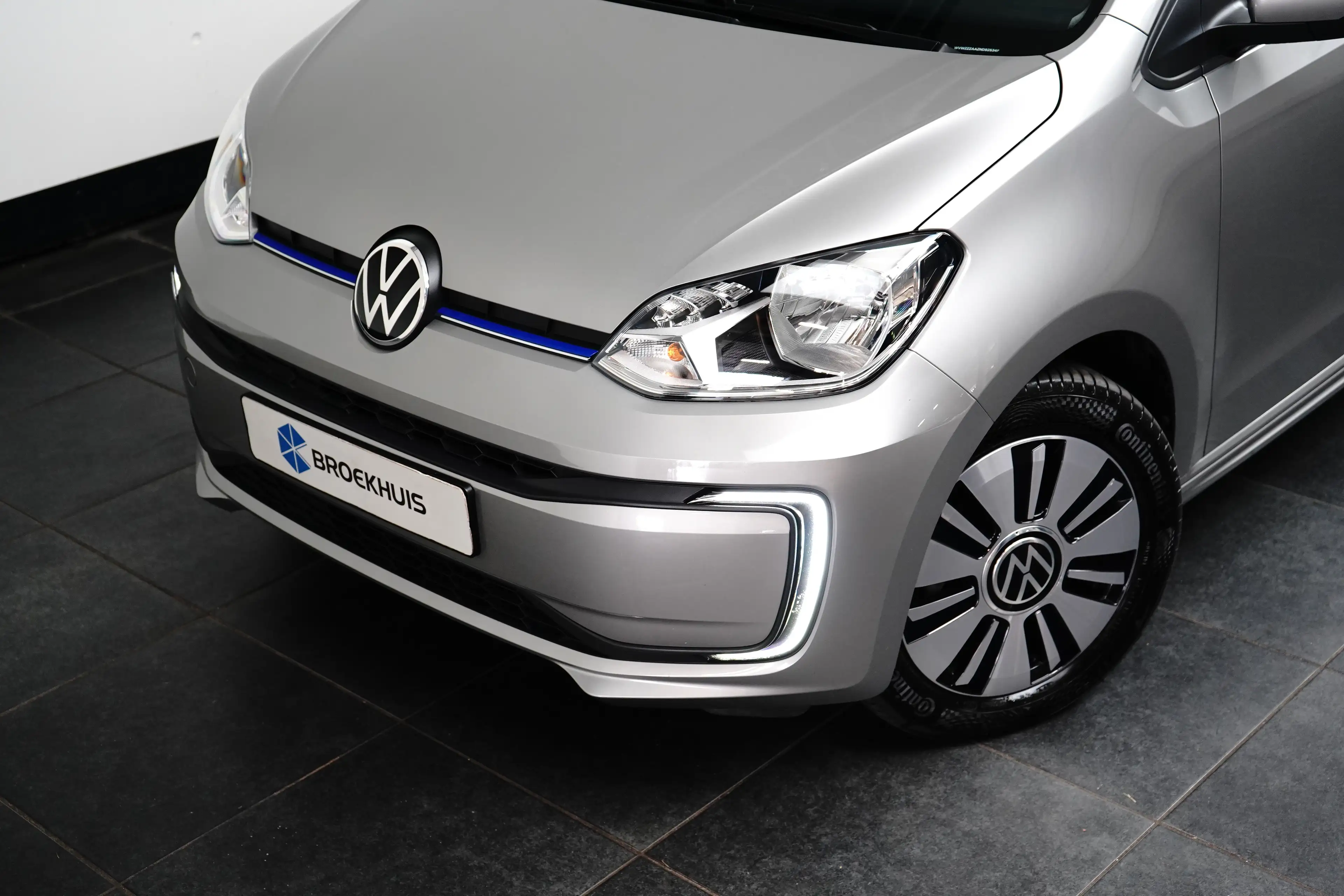 Volkswagen e-up! Style | CLIMATE + CRUISE CONTROL | CAMERA | CCS | — photo 15