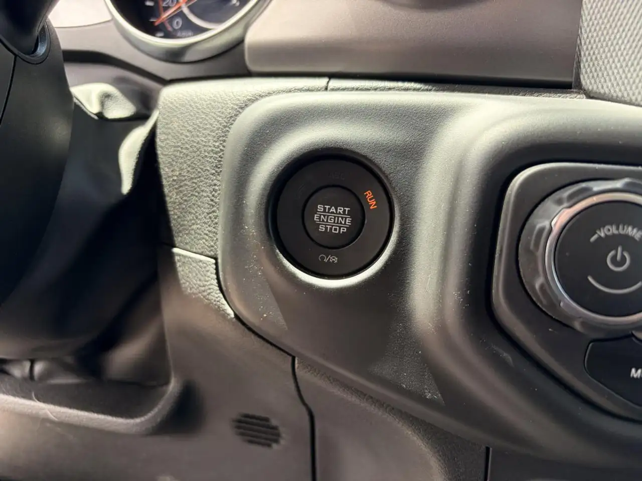 Jeep Gladiator photo Jeep Gladiator