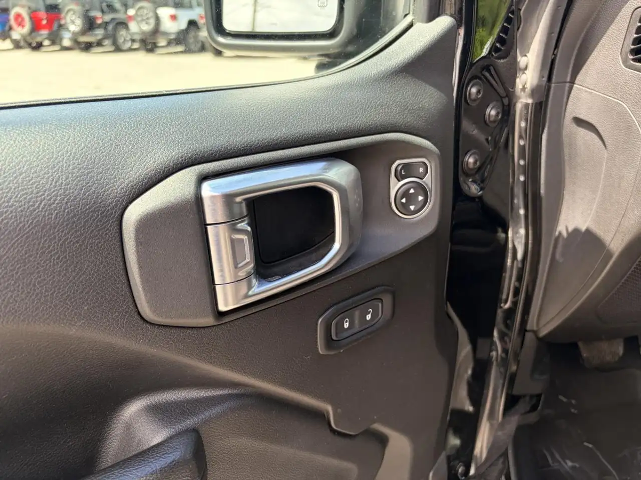 Jeep Gladiator photo Jeep Gladiator