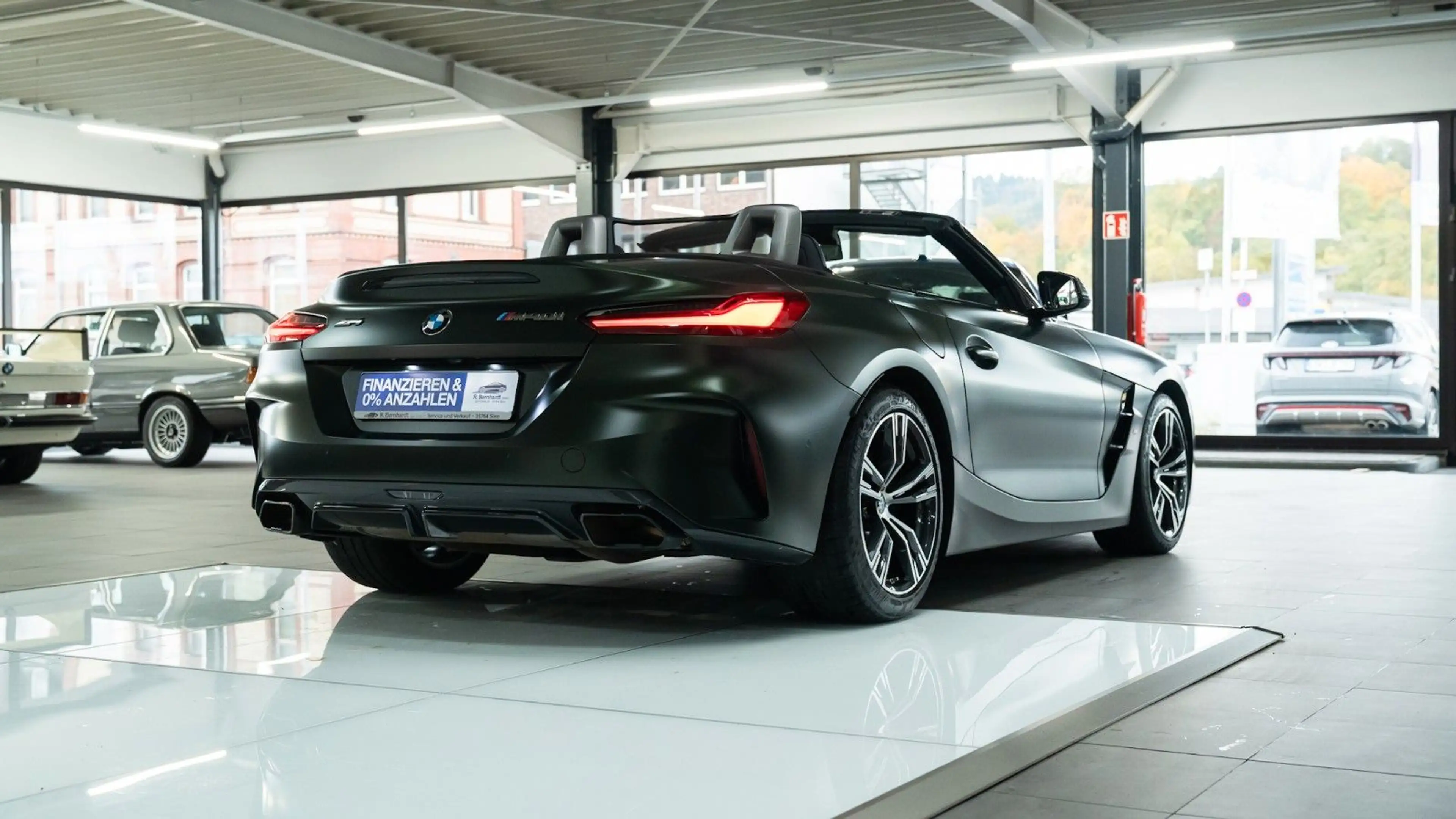 BMW Z4 M40i IndivFrznGreen RFK HiFi LCPro AdapFW uvm — photo 14