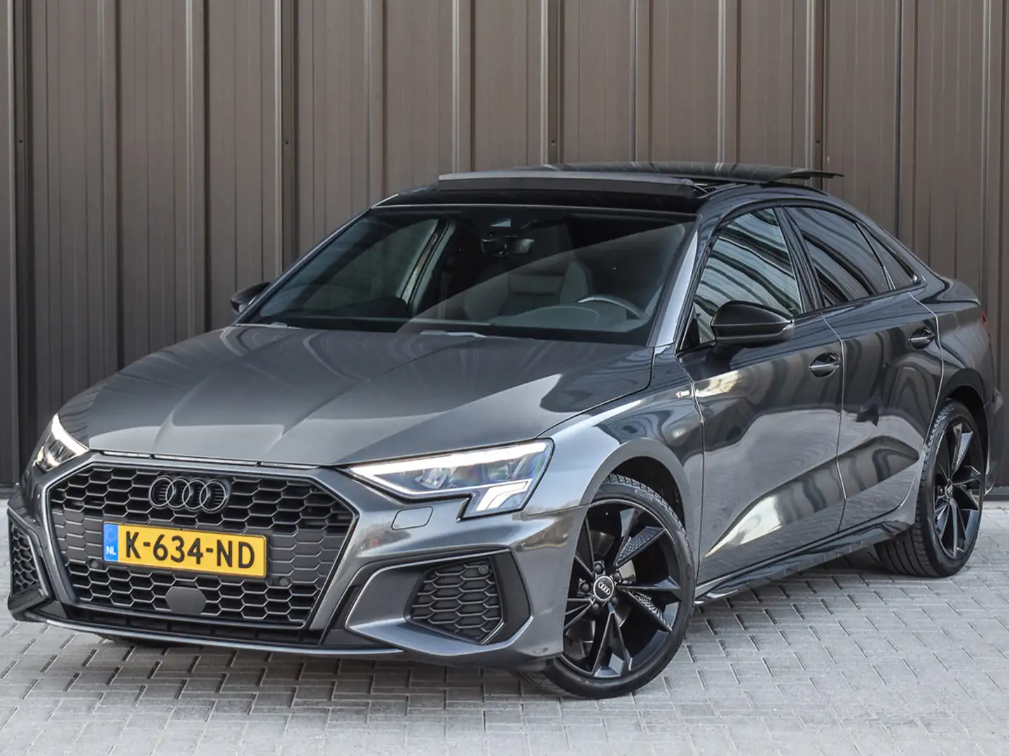Audi A3 Limousine 35 TFSI 2x S-LINE | PANORAMADAK | ADAPTI Сірий - 2