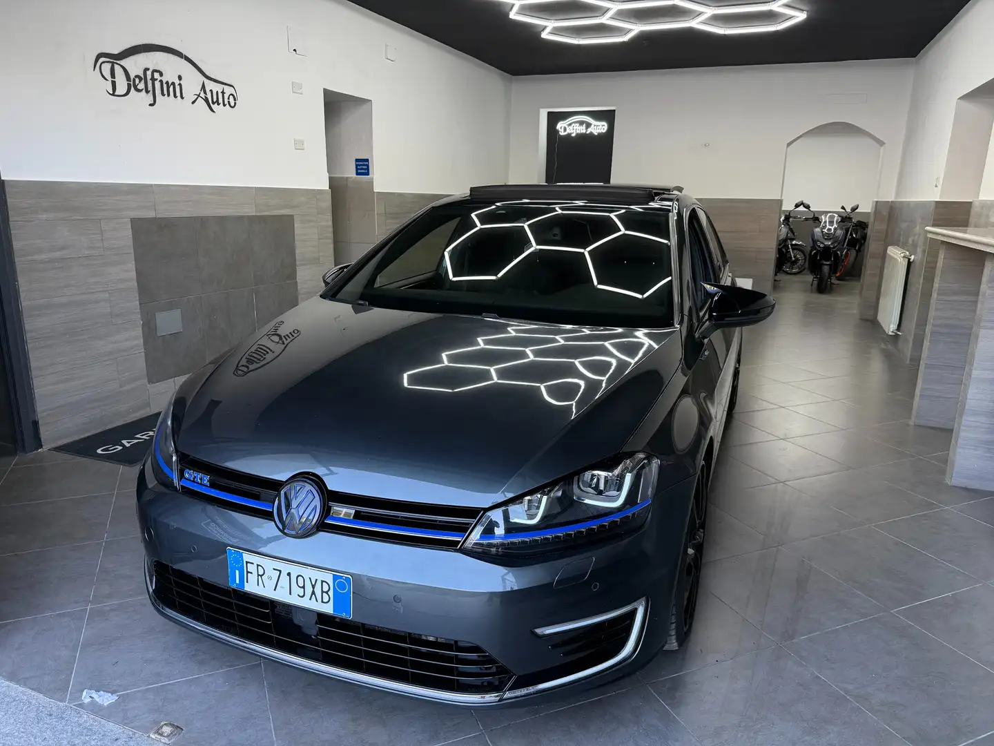 Volkswagen Golf GTE Grau - 1