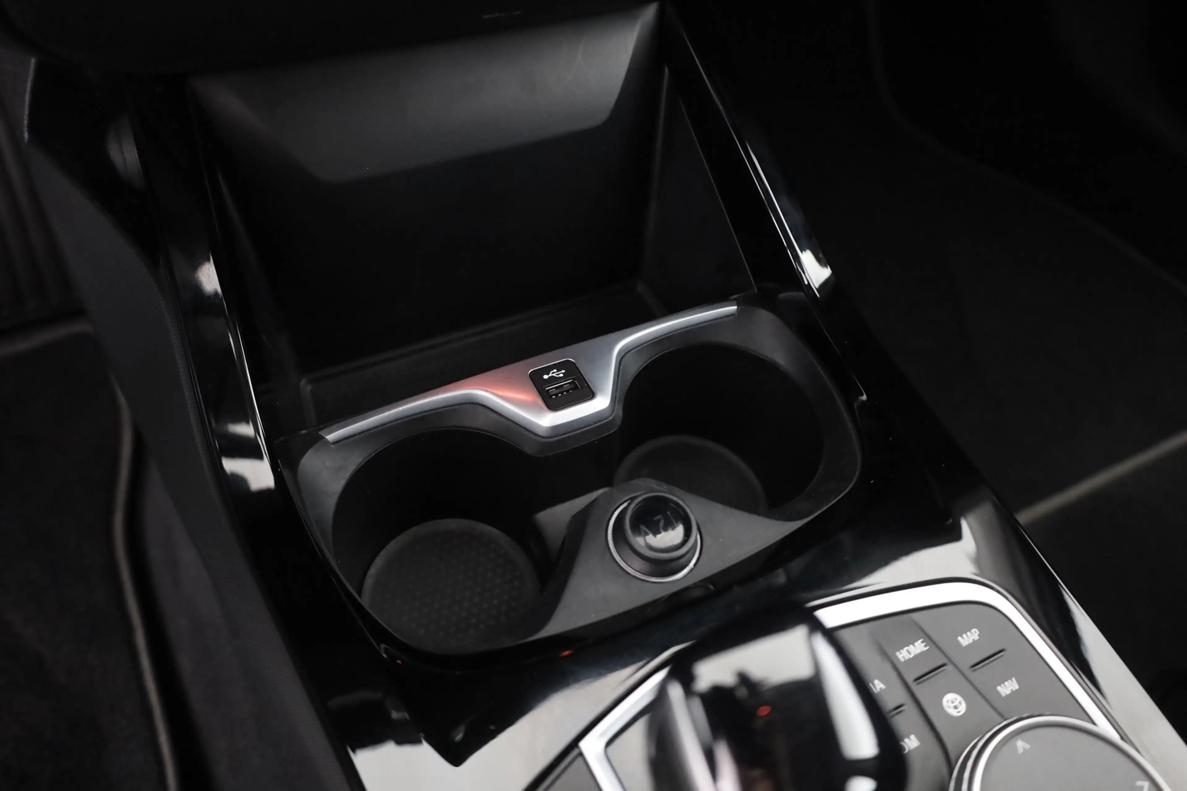 BMW 120 120i Sportline LED Navi Teilleder AHK DAB PDC — photo 12