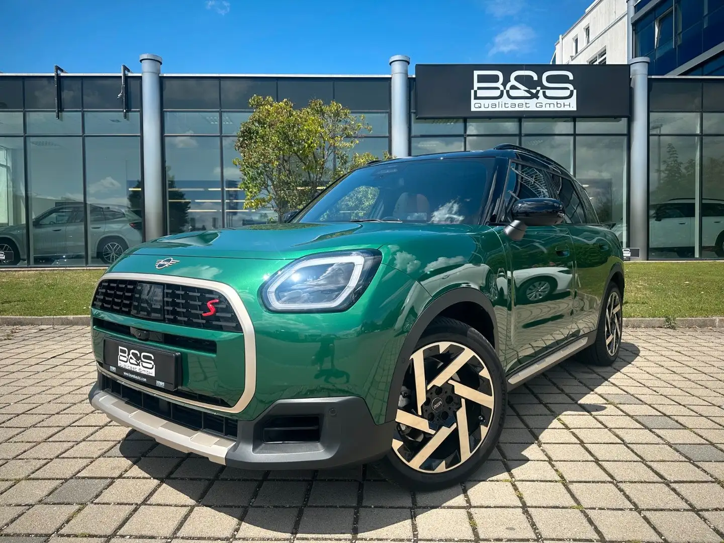 MINI Cooper S Countryman Countryman S ALL4 Favoured Trim XL AHK Зелёный - 1