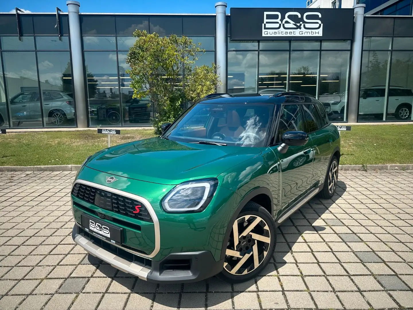 MINI Cooper S Countryman Countryman S ALL4 Favoured Trim XL AHK Зелёный - 2
