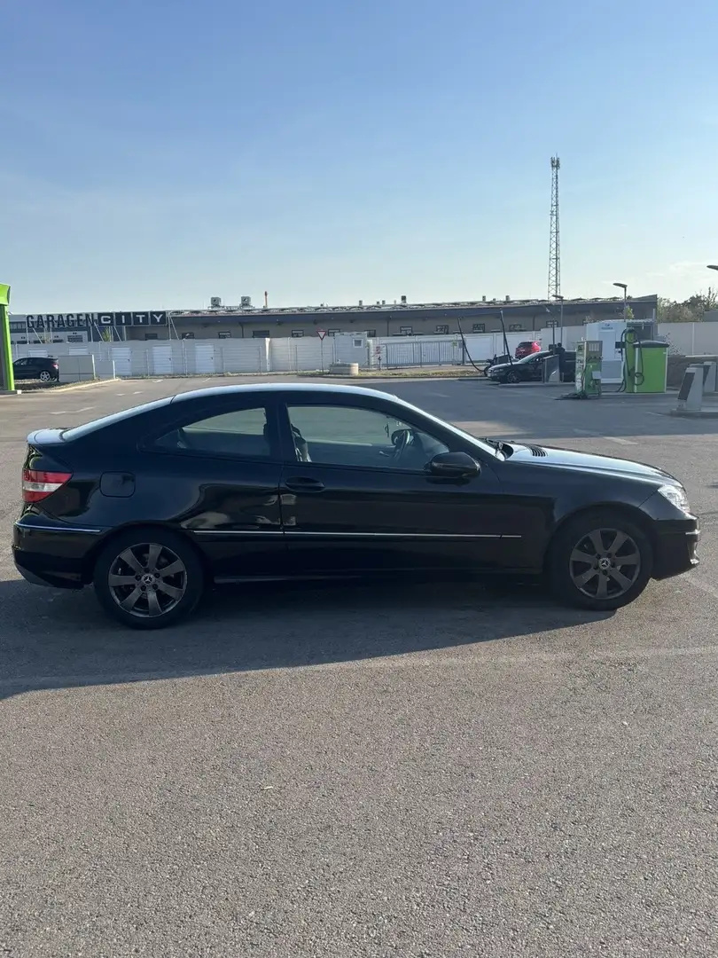 Mercedes-Benz CLC 220 CDI Schwarz - 2