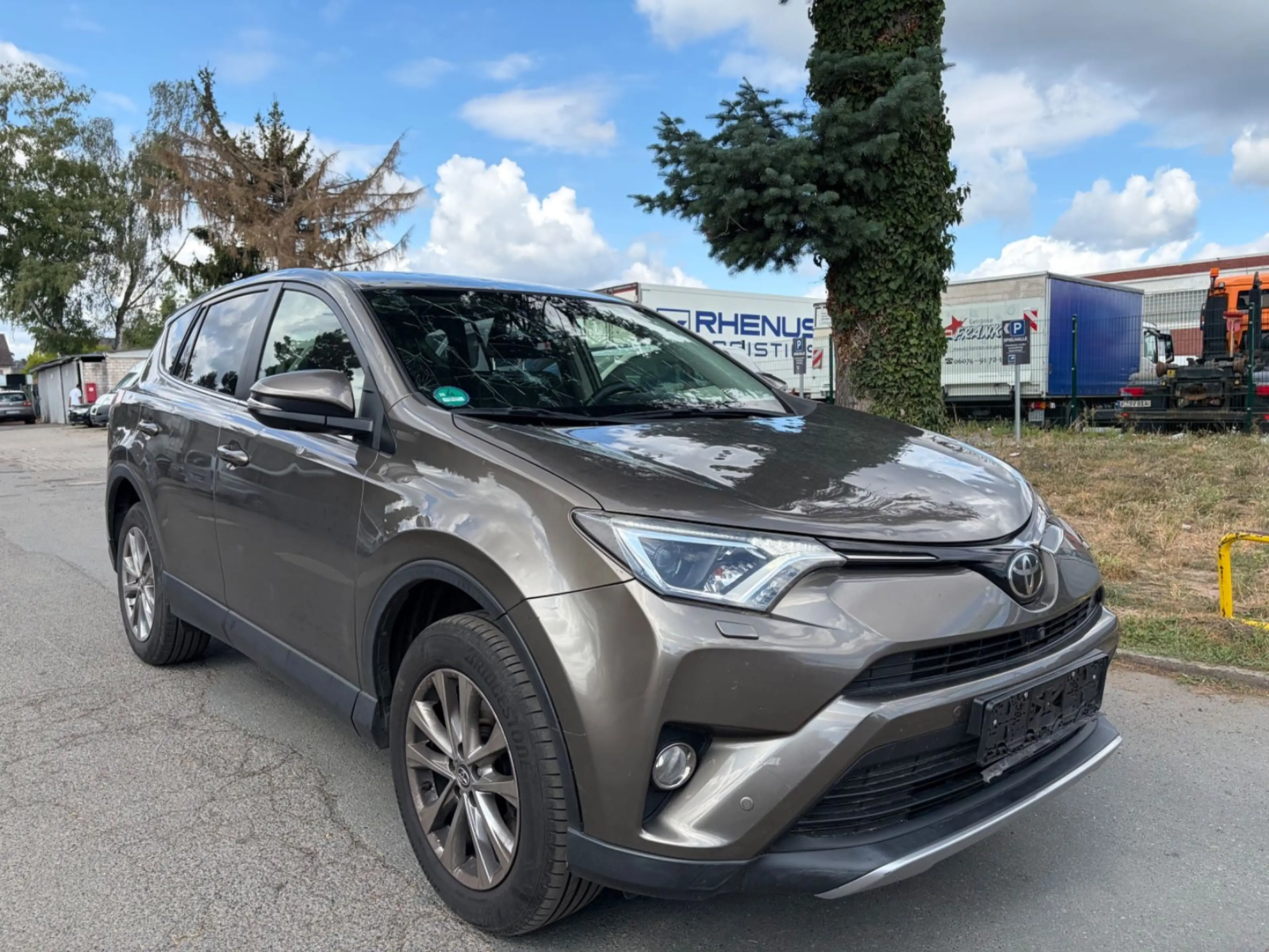 Toyota RAV 4 2,0-l-VVT-I 4x4 HAIL ! HAGEL — photo 2