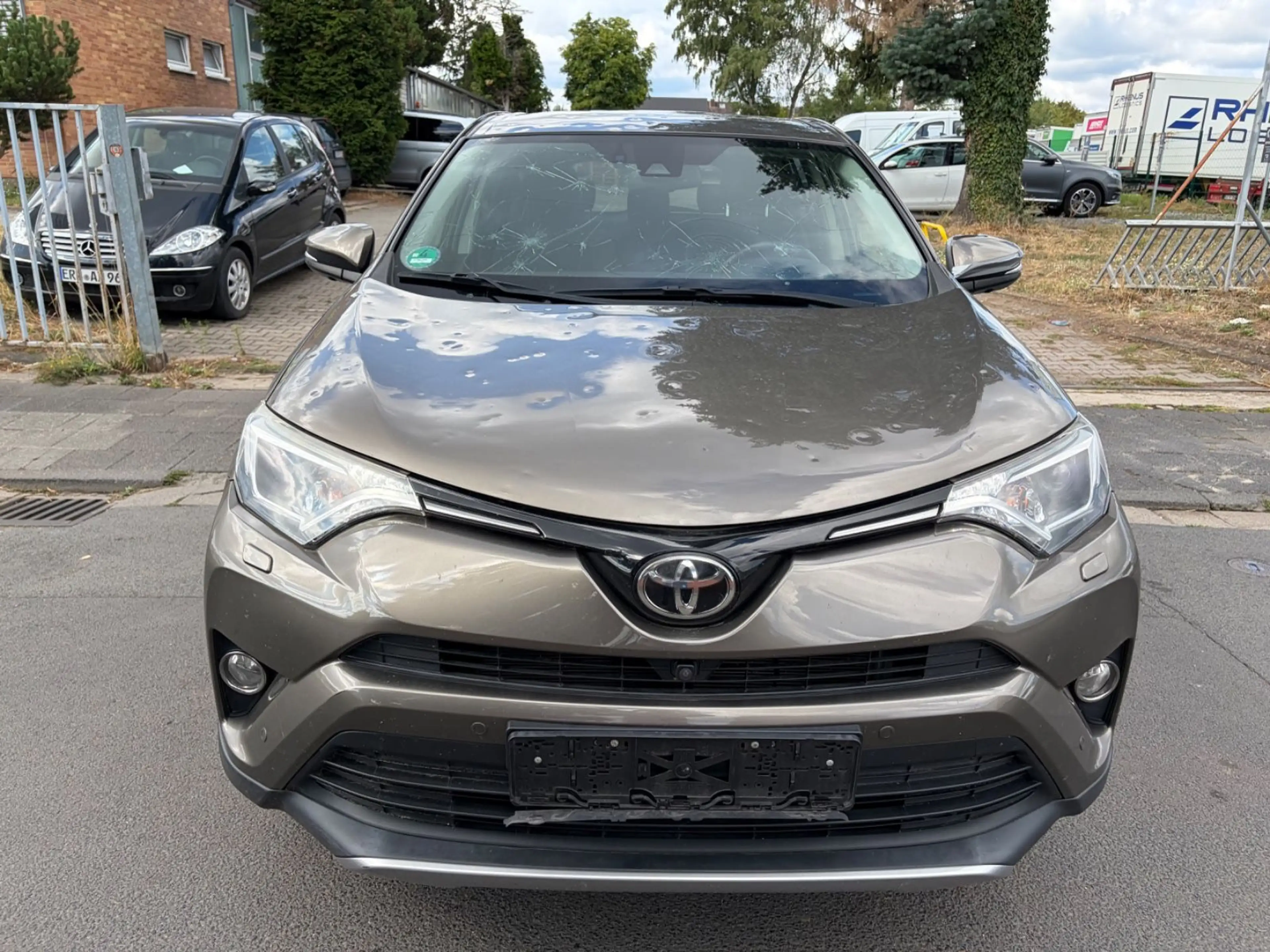 Toyota RAV 4 2,0-l-VVT-I 4x4 HAIL ! HAGEL — photo 4