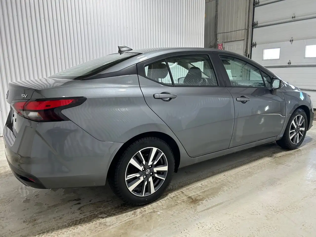 Nissan Versa снимка Nissan Versa