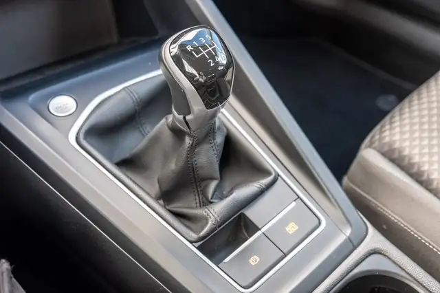 Volkswagen Golf view 27
