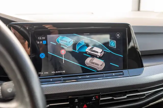Volkswagen Golf view 12