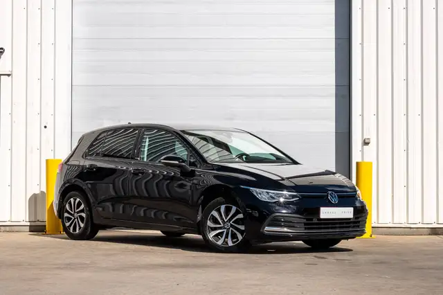 Volkswagen Golf view 2