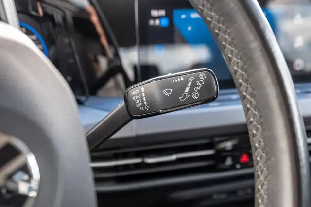 Volkswagen Golf view 30