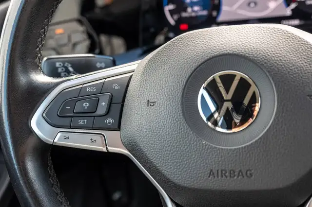 Volkswagen Golf view 25