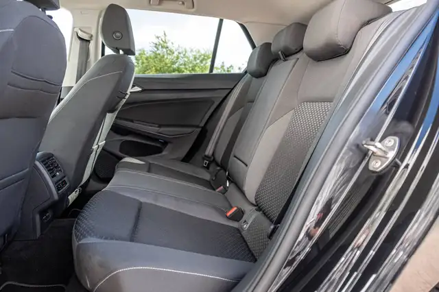 Volkswagen Golf view 9