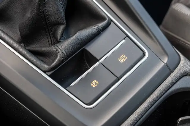 Volkswagen Golf view 28