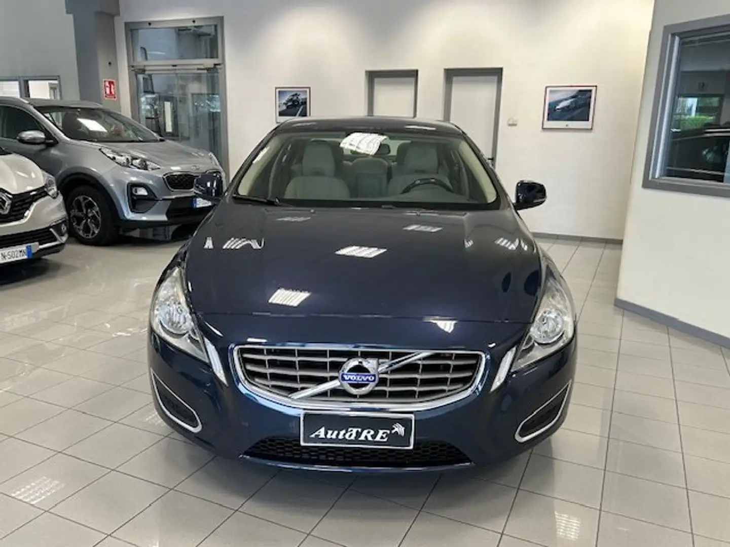 Volvo S60 S60 II 2010 2.0 d3 Momentum Bleu - 2