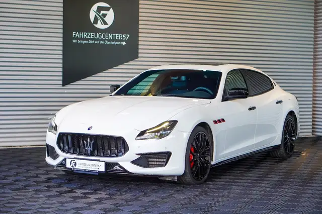 Maserati Quattroporte 3.8 V8 GTS TROFEO OPTIK/RFK/PDC