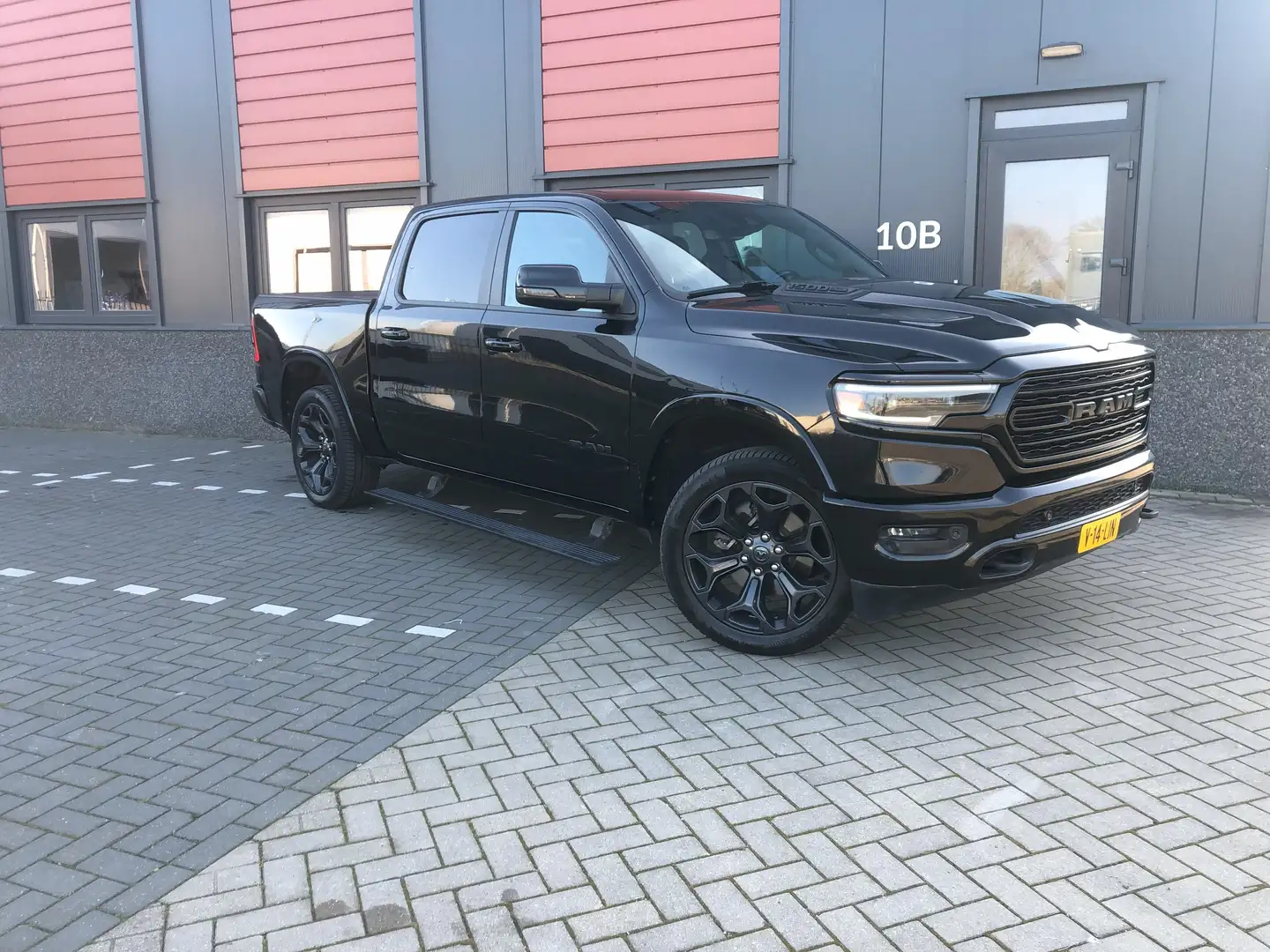 Dodge RAM 1500 Limited Night / LPG / 1e eigenaar Zwart - 1
