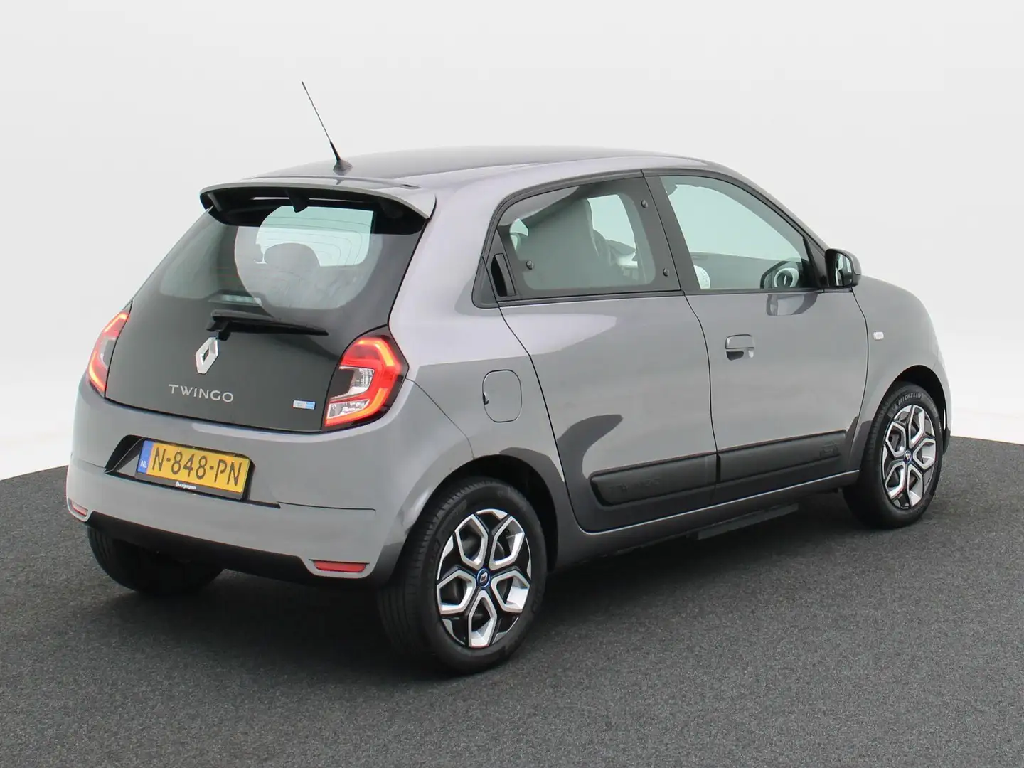Renault Twingo Z.E. R80 Collection | Airco | Cruise Control | Car Grijs - 2