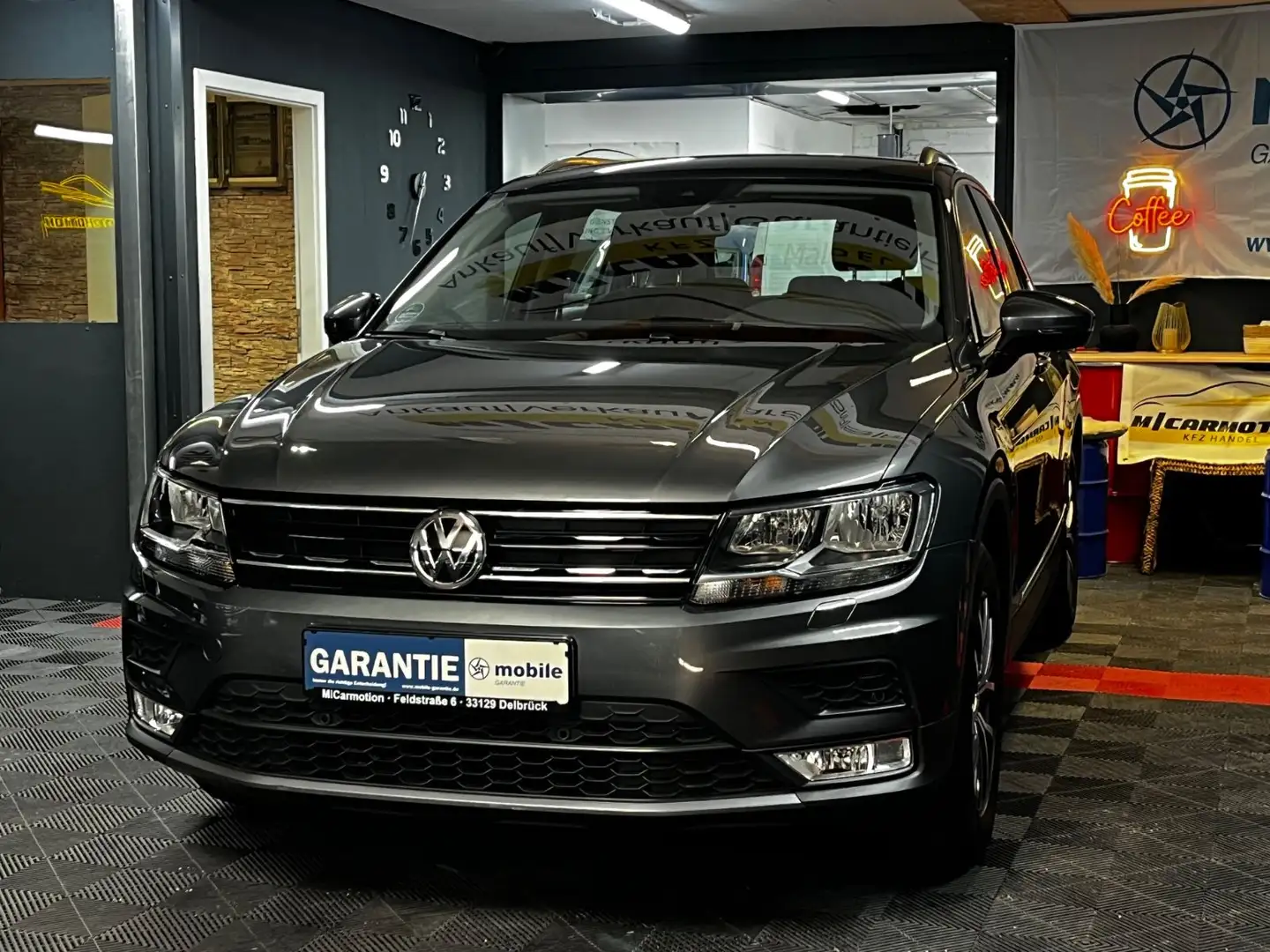 Volkswagen Tiguan Comfortline BMT/Start-Stopp PDC/ DSG/ HU Grijs - 1