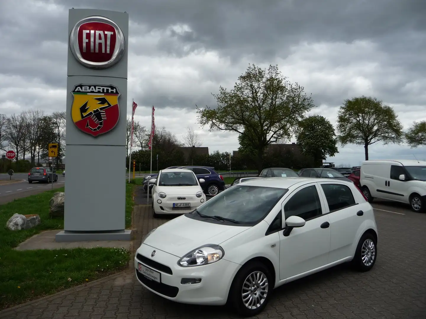 Fiat Punto Fiat Punto 1.2; 1.Hd. Klima, Tempo, PDC Blanco - 1