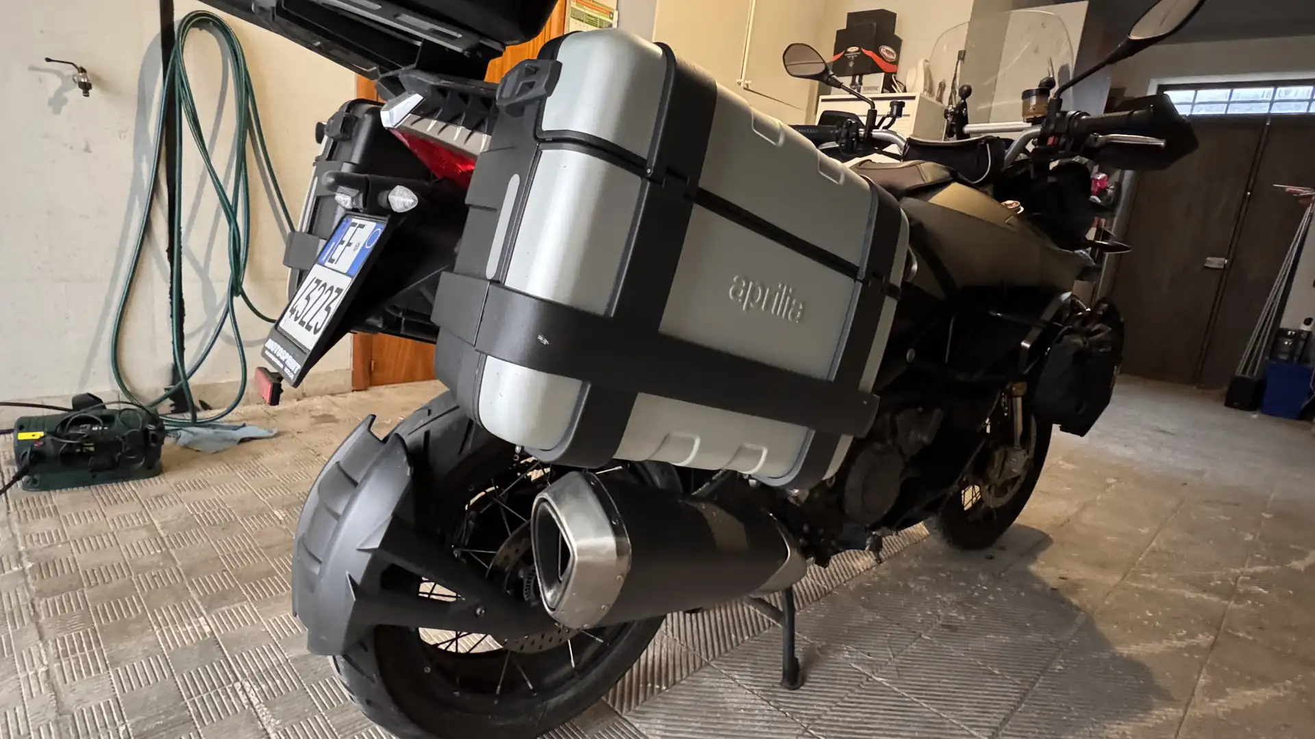 Aprilia Caponord 1200 rally - 1