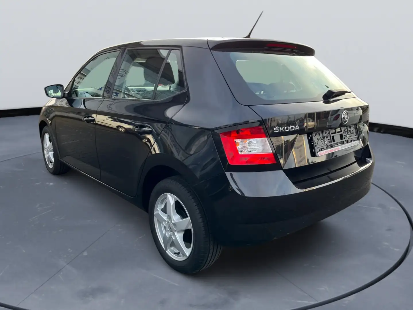 Skoda Fabia Klima+LM Felgen+ZV Funk+1.Hand Schwarz - 2