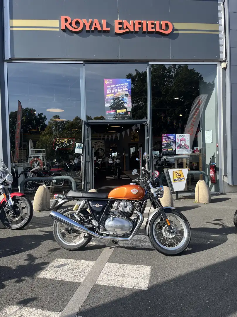 Royal Enfield Interceptor Orange - 1