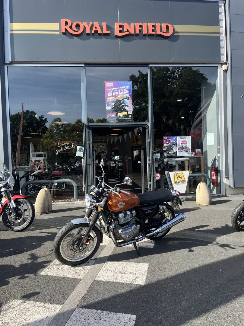 Royal Enfield Interceptor Orange - 2