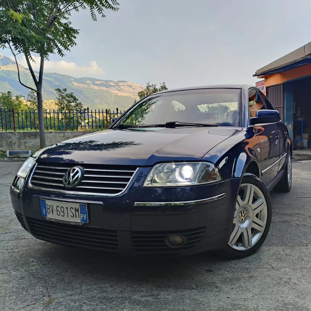 Volkswagen Passat Passat V 2000 Berlina 1.9 tdi Highline 130cv Albastru - 1