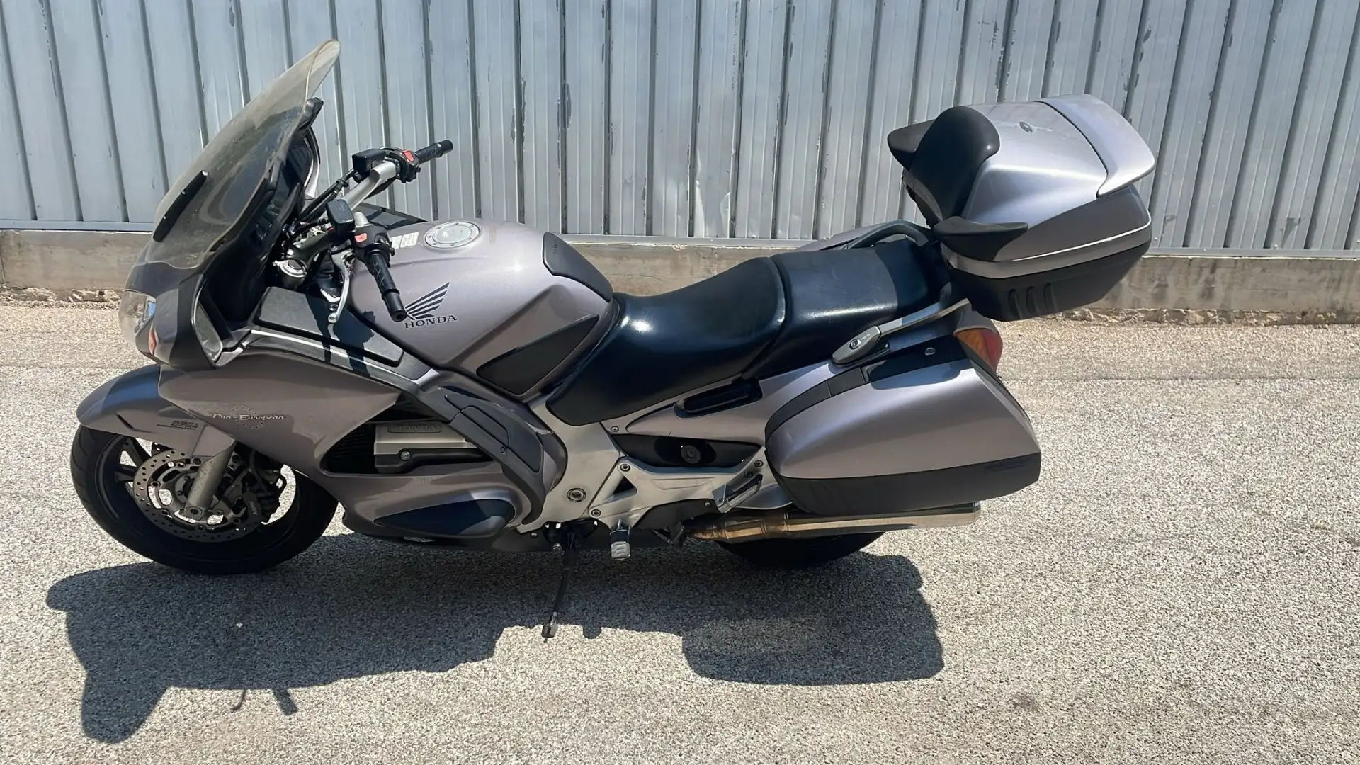 Honda ST 1300 Grau - 2